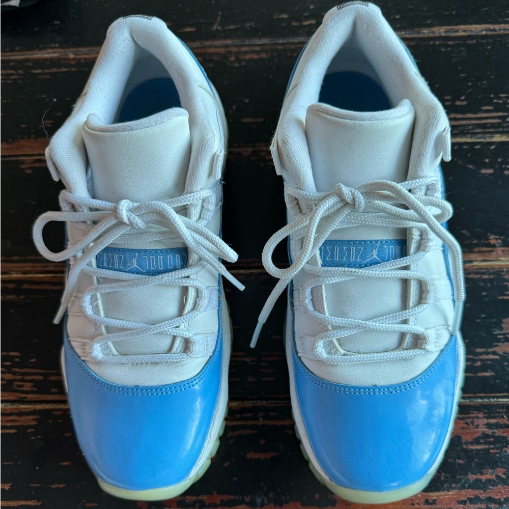 Air Jordan retro 11 low sneakers, university blue women's US size 5.5 Y